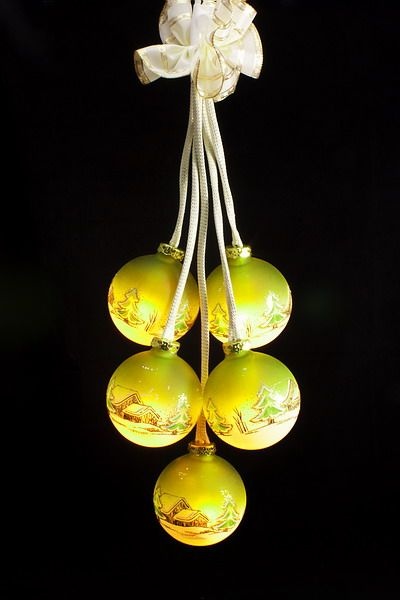 5tlg. Kugelgehänge mit Beleuchtung Waldhaus in grün - Webshop für