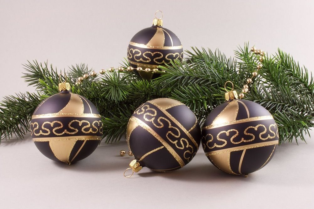 4 große Weihnachtskugeln 10cm Schwarz Gold für