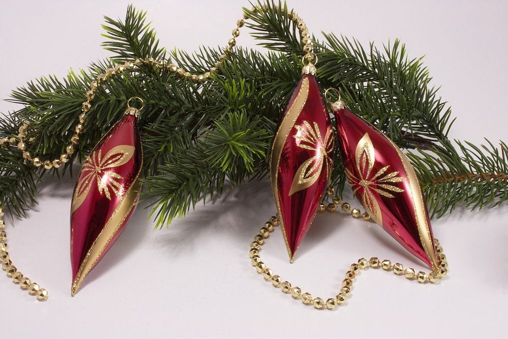 3 mittlere Oliven Stierglanz mit goldener Schleife