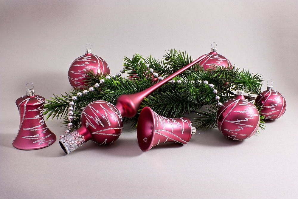 Christbaumschmuck aubergine matt Christbaumkugeln, Christbaumschmuck und Weihnachtskugeln aus Glas