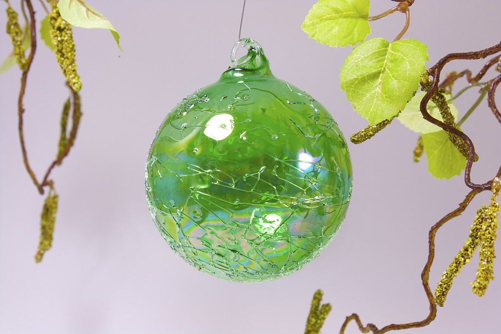 Glaskugel 8cm in Seifenblasenoptik klar grün