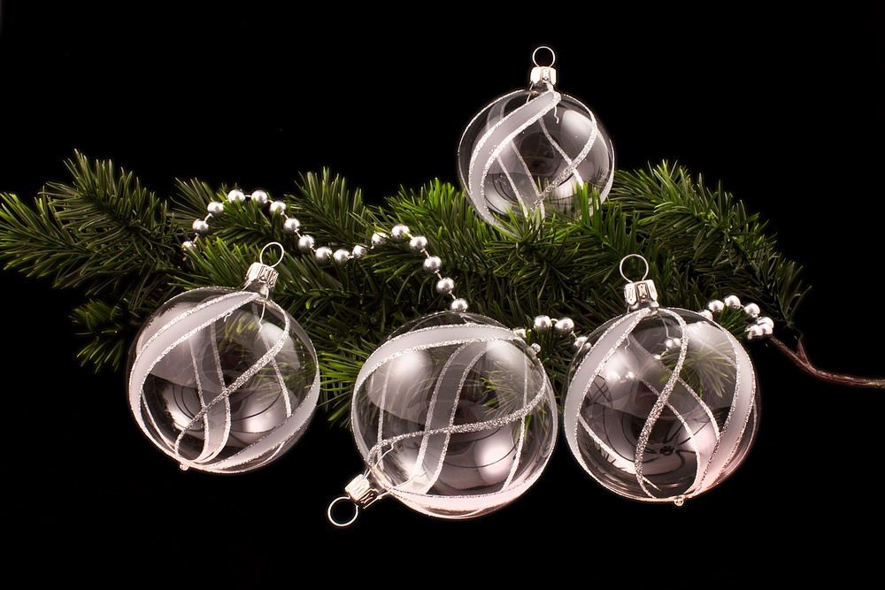 4 große Weihnachtskugeln 10cm transparent silber gst