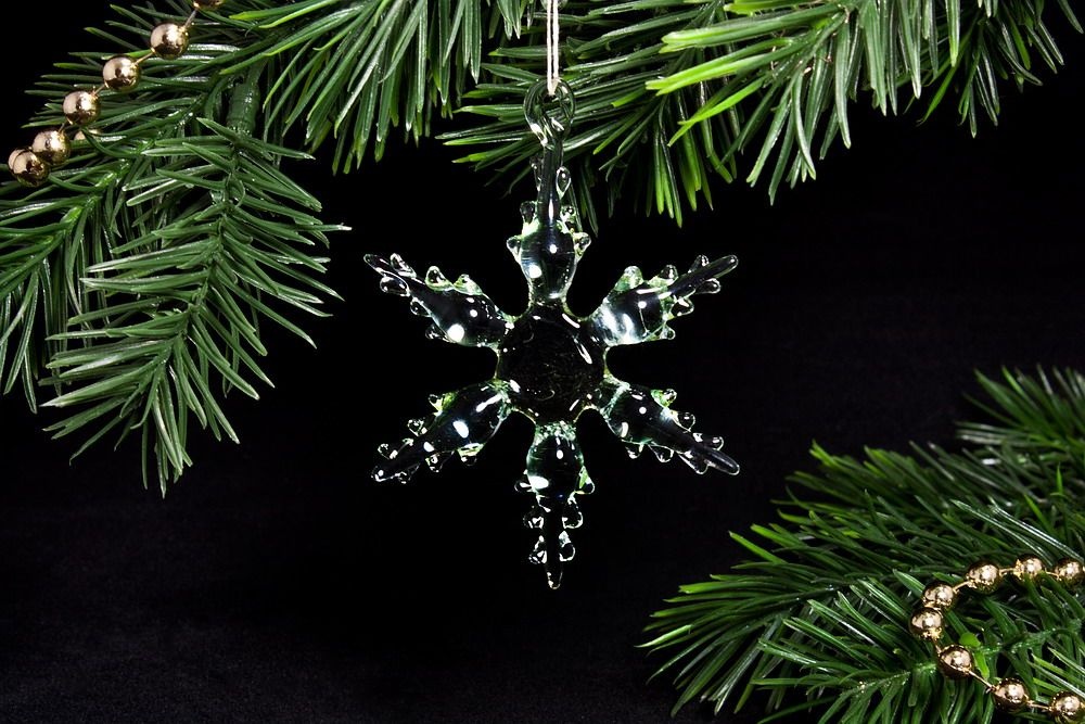kleine Schneekristalle Baumschmuck aus Glas 4,5 cm